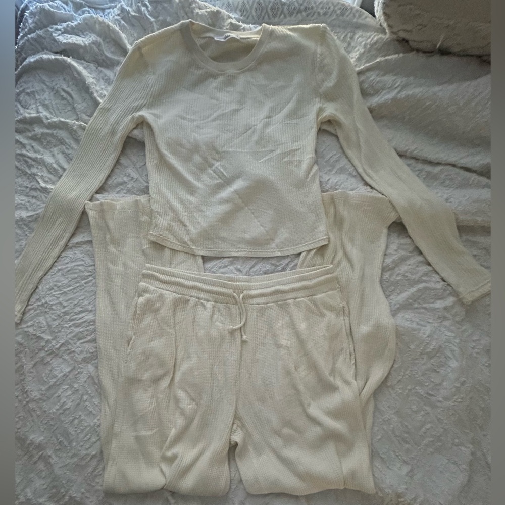 Tahlulah Matching Lounge Set